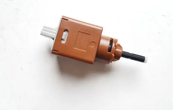 Mitsubishi Outlander IV Brake pedal sensor switch