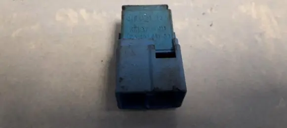 Nissan Almera N16 Other relay 252309f920 4ra007813-03