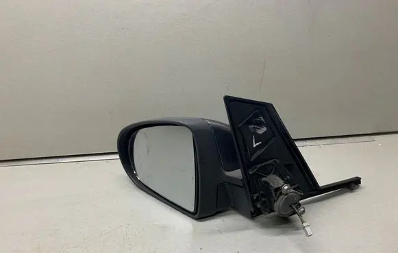 Mitsubishi Colt Front door electric wing mirror 232636029