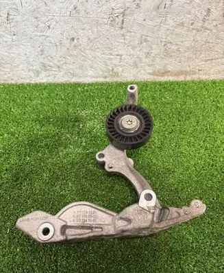 Mercedes-Benz C AMG W205 Belt tensioner pulley A1772241900 A1772240700 A1772240900