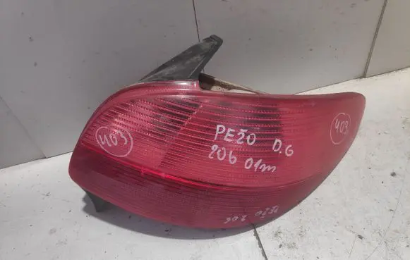 Peugeot 206 Rear/tail lights 2531D