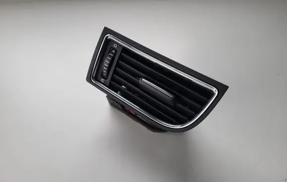 Skoda Superb B6 (3T) Dashboard side air vent grill/cover trim