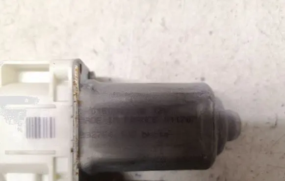 Ford Focus C-MAX Rear door window regulator motor 981537110