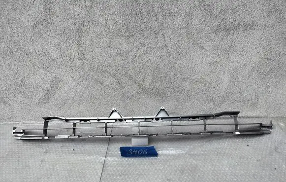 Peugeot 207 Front bumper lower grill 9654357180A