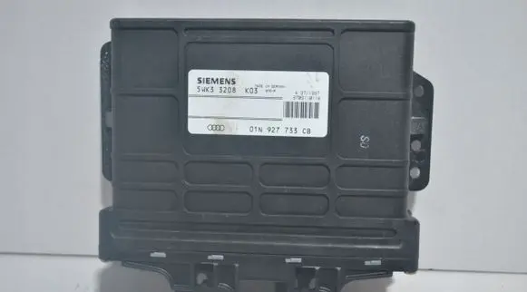 Volkswagen PASSAT B5 Gearbox control unit/module 01N927733CB