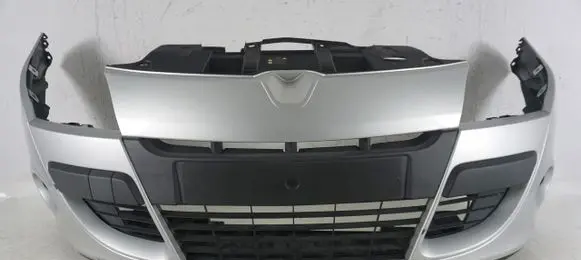 Renault Megane III Front bumper 