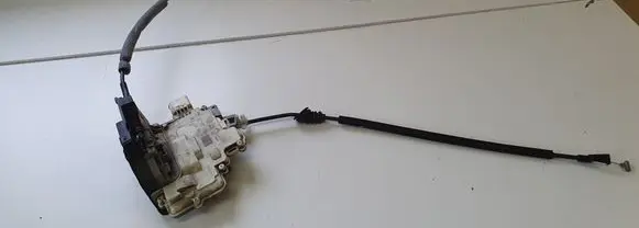 Skoda Superb B6 (3T) Front door lock
