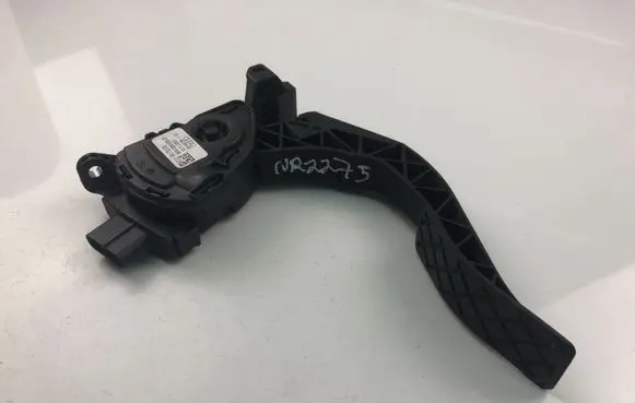 Audi A5 8T 8F Accelerator throttle pedal 8K1723523