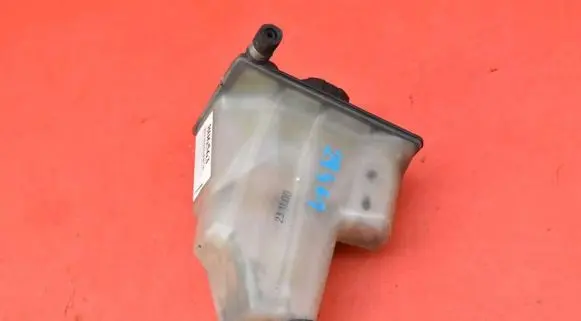Volvo S40, V40 Coolant expansion tank/reservoir 30804963