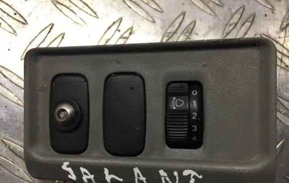 Mitsubishi Galant Headlight level height control switch 6z020