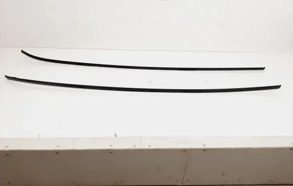Roof trim bar molding cover