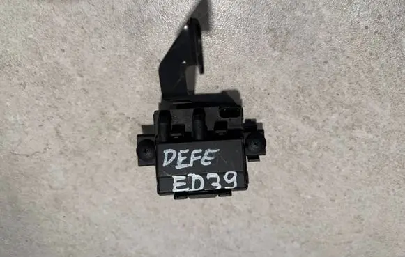 Land Rover Defender Central body control module P9D3-19E906AD-ED39 05297D3C00000573 XE2E0202303