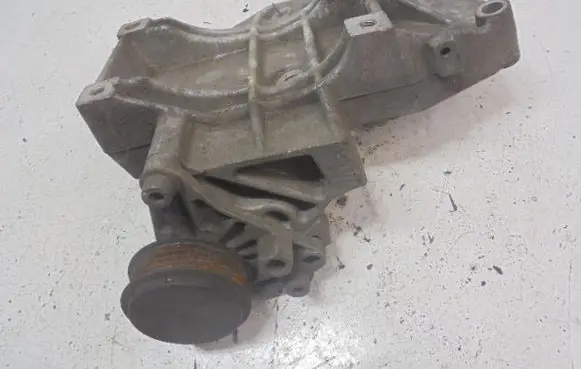 Audi A4 S4 B5 8D A/C compressor mount bracket 058260885A