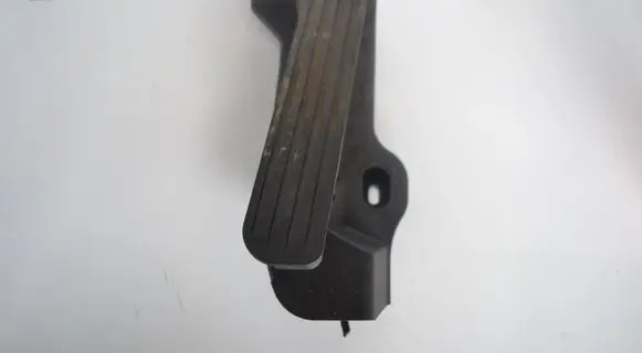Volkswagen Tiguan Accelerator throttle pedal 65102100RLAG