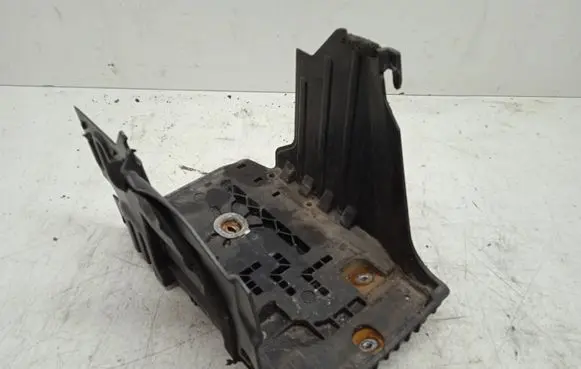 Volvo V70 Battery tray 31294785