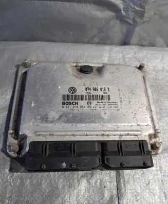 Volkswagen Transporter - Caravelle T4 Engine control unit/module 074906018b