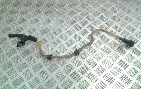 BMW 1 E81 E87 Fuel line/pipe/hose 7789304