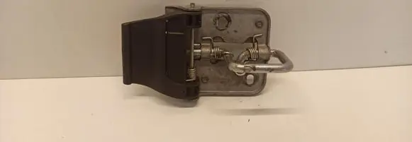 Skoda Karoq Engine bonnet/hood lock/latch loop/hook 57A823186A