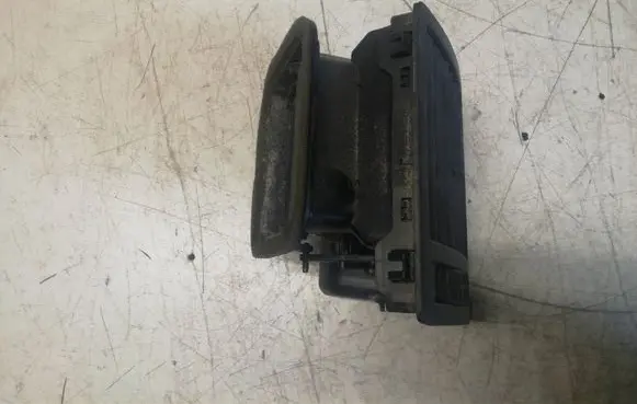 Volkswagen Transporter - Caravelle T5 Dashboard side air vent grill/cover trim 7H1819204C