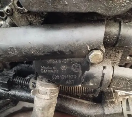 Volkswagen Polo Engine coolant pipe/hose 038121132d
