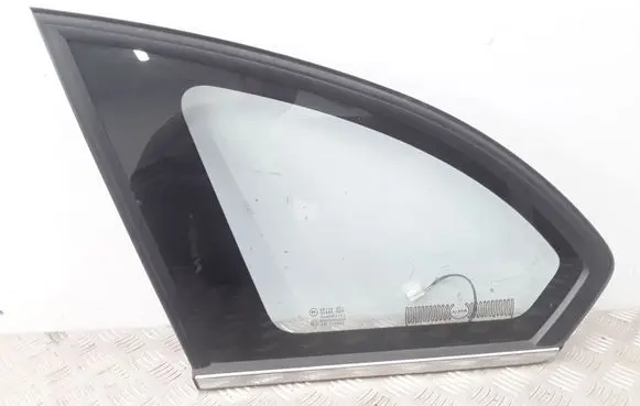 Chevrolet Captiva Rear side window 43R000083 DOT736AS2M32