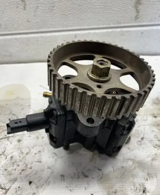 Suzuki Grand Vitara I Fuel injection high pressure pump 0445010010