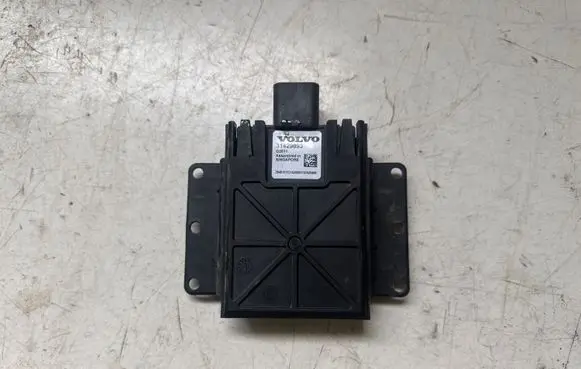 Volvo XC60 Distronic sensor radar G2611