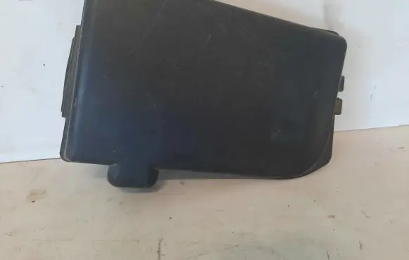 Volkswagen Polo IV 9N3 Battery box tray 6Q0915429B