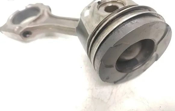 Toyota Avensis T250 Piston with connecting rod 19452 7bb