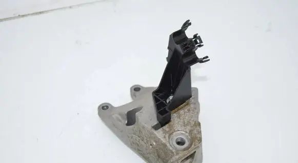 BMW 3 G20 G21 Engine mounting bracket 6876207 6876205 22116876205