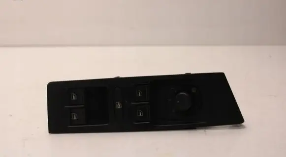 Volkswagen PASSAT B7 Window control relay 