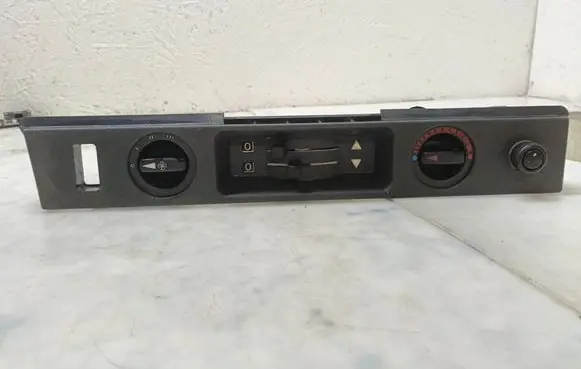 Mercedes-Benz 100 W631 On-board computer control switch 220481263F 220480183F