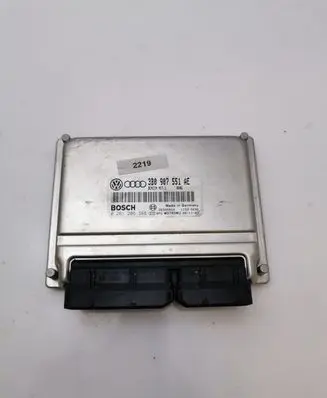 Audi A4 S4 B5 8D Engine control unit/module 3B0907551AE 261206388