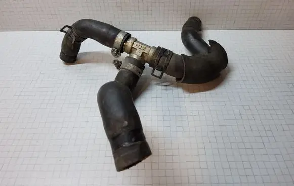 KIA Sorento Engine coolant pipe/hose 973123E100C