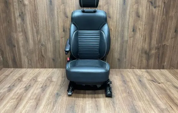 Land Rover Discovery 5 Front driver seat 