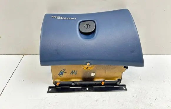 Maserati Coupe Glove box lid/cover 382300403