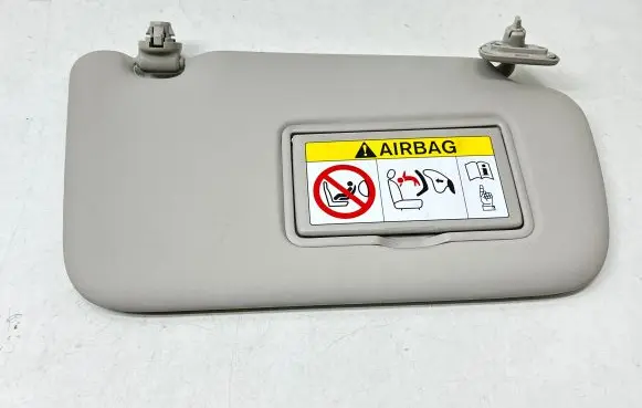Nissan Pulsar Sun visor