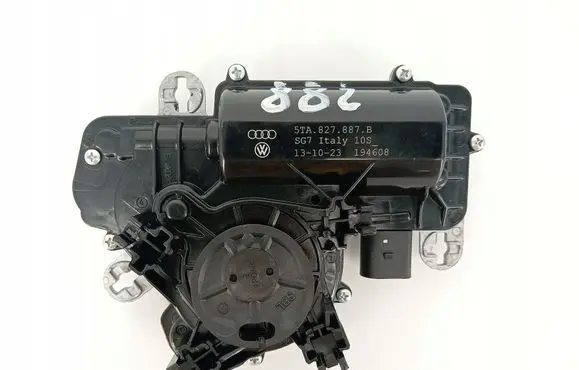 Skoda Octavia Mk4 Tailgate/trunk/boot lock/catch/latch 5TA827887B