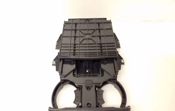 Cup holder front