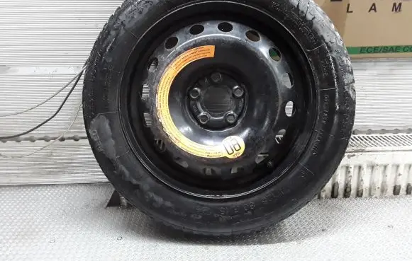 Alfa Romeo 156 R15 spare wheel 1010483