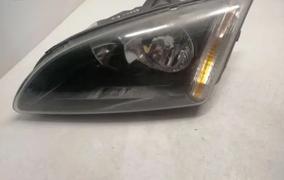 Ford Focus Headlight/headlamp 4M5113W030JE 10178 1J76F