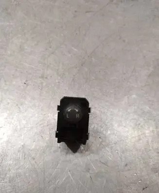 Nissan X-Trail T31 Wing mirror switch 7918SD