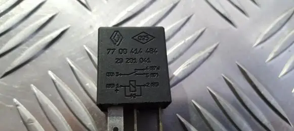 Renault Megane I Other relay 7700414484 29201041