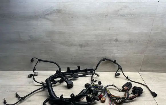 Volkswagen Transporter - Caravelle T5 Engine installation wiring loom 