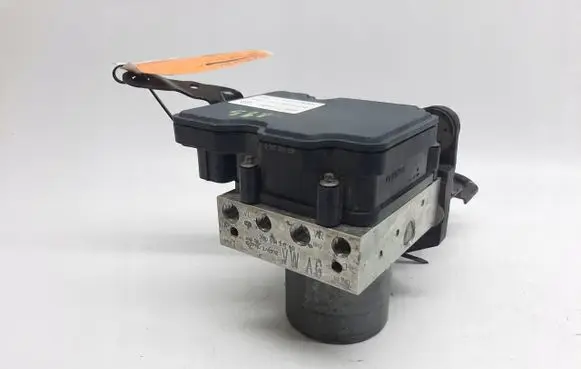 Volkswagen Polo VI ABS Pump 2Q0614517AD