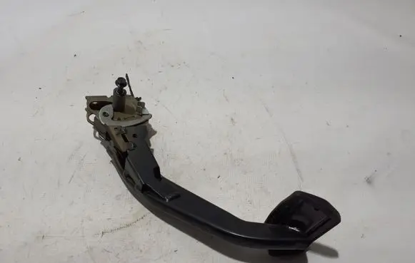 Volvo XC90 Brake pedal 32265833