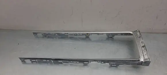 Tesla Model Y Juniper Headlining lighting console trim M22100302C