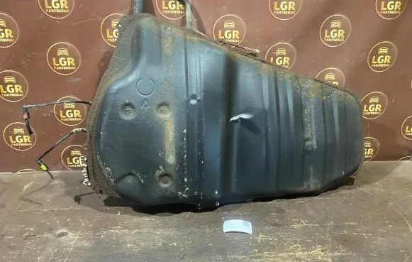 Toyota Corolla Verso AR10 Fuel tank 