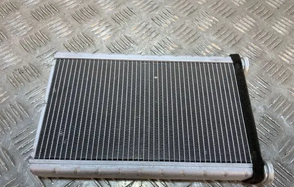 Toyota Prius (XW50) Air conditioning (A/C) radiator (interior) 