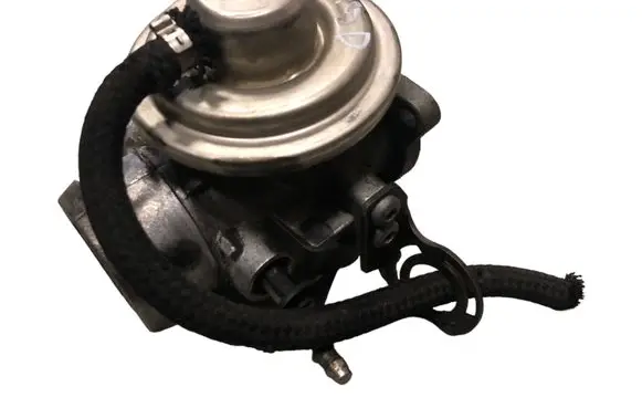 Volkswagen Golf IV EGR valve 038129637B